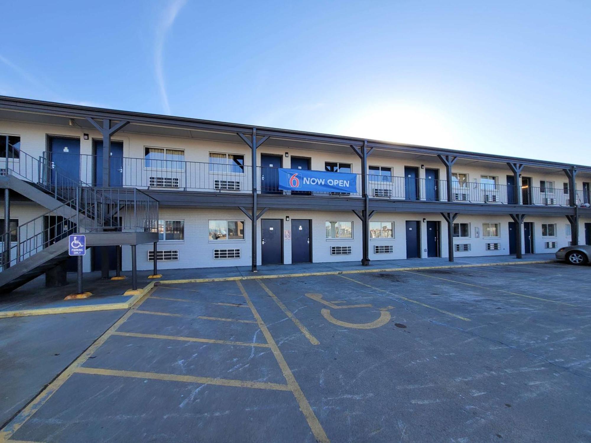 Motel 6 Wichita Ks South I35 Exteriör bild